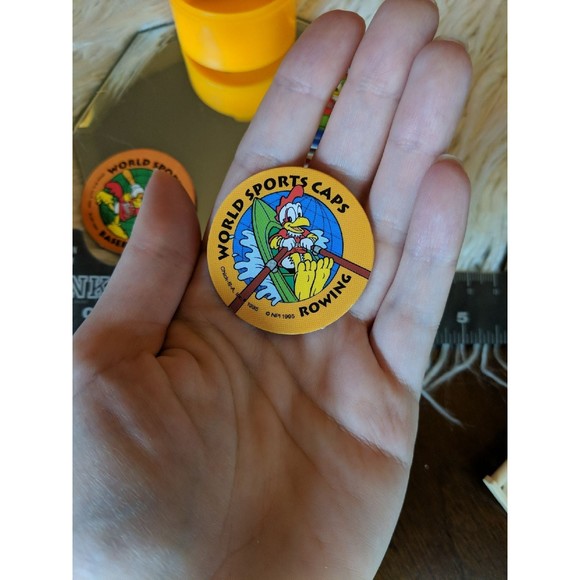 Pogs Chic Filet kids Sport Caps set 1995 with case vintage - Picture 2 of 10